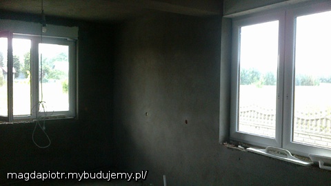 Tynki położone i schną.