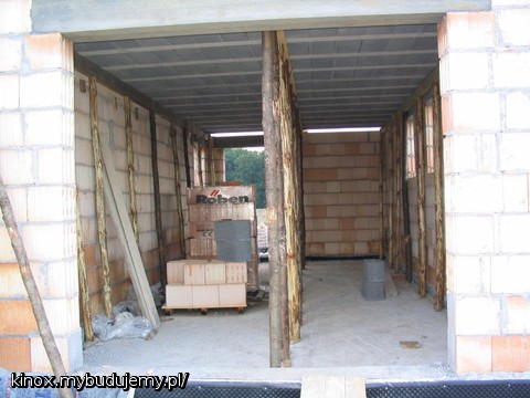 Garaż już bez widoku na niebo :)
