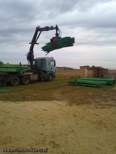 rozładunek więźby itp