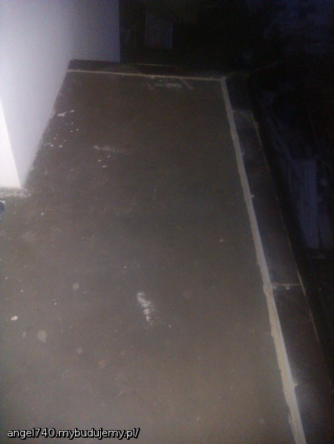 2.11.2012 balkon obróbka blachą. (200zł.)