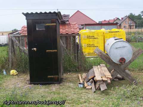 Pierwsza budowla na działce  