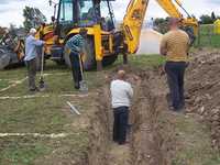 Kopanie Fundamentów. Kurde ciężka praca zero obijania sie. NIE BYŁO NAWET KIEDY OPRZEĆ SIĘ O ŁOPATĘ.....