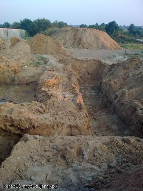 Wykop pod ławy fundamentowe