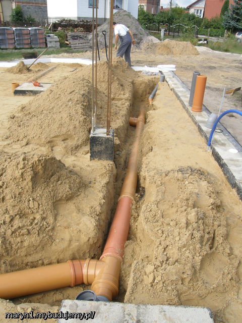 Ułożenie instalacji kanalizacyjnej