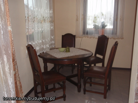 Stolik i krzesełka w 