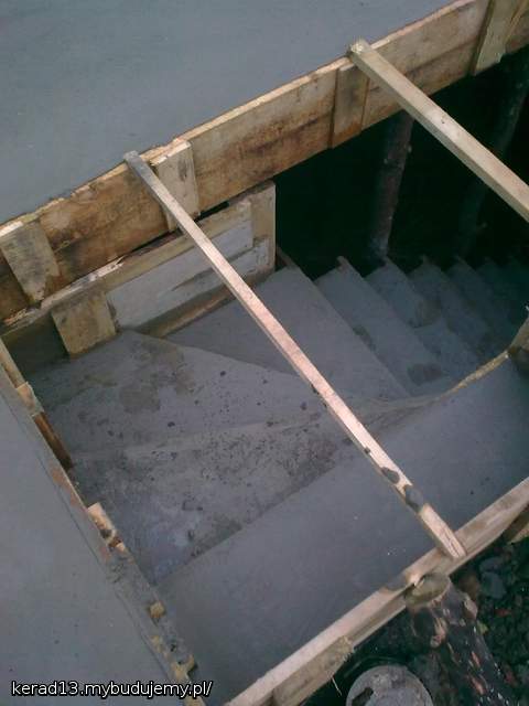 Schody. Zejście do piwnicy