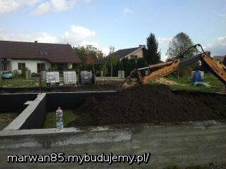 Zasypywanie fundamentów