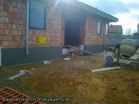 coś tam zawsze do przodu