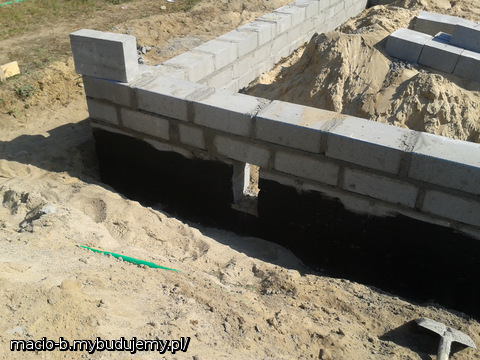 Otwór pod kanalizację