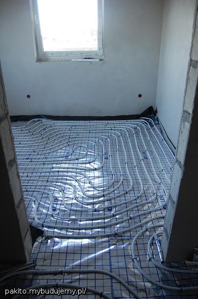 Podłogówka w kuchni.