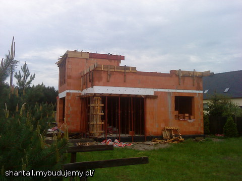 Wykusz i szalunki pod wieniec i słupki