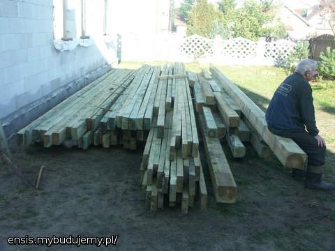 2009.11.20_11-06
drewno na więźbę