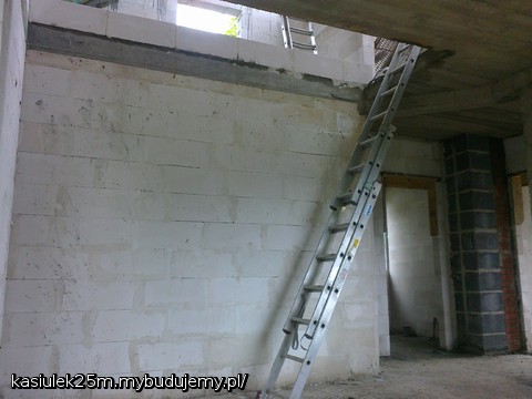 docelowo mają być drewniane:)