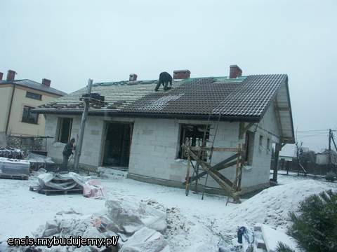 2009.12.28_11-18
układanie dachówki