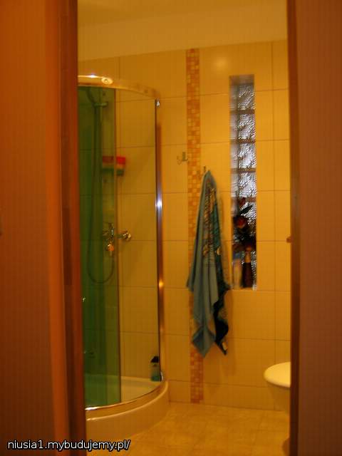 łazieneczka dół