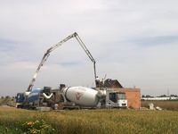 Beton idzie na swoje miejsce