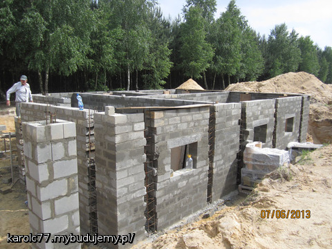 mury piwnicy prawie gotowe
