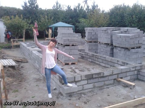 stawianie ścian fundamentowych 3