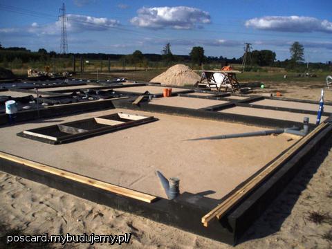 pod ścianki działowe poszły belki i wreszcie chudziak