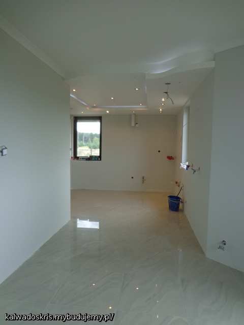 sufit kuchnia, tasma led wymaga jeszcze poprawienia