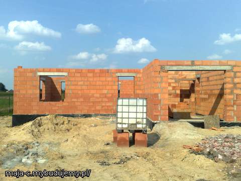 niech się mury pną do ....