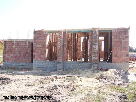 przypory już są - widok od salonu