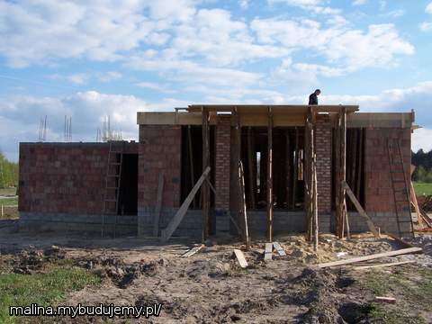 tu będzie balkon nad salonem