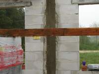 maj 2010: trzpień wzmacniający konstrukcję i podpierający dach