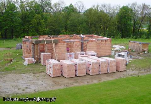 Parter juz wymurowany