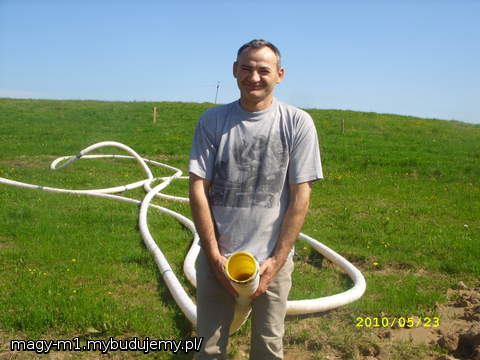 SZWAGIER POKAZUJE ROZMIARY RURY.... HHEHE