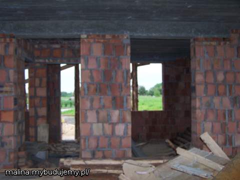 widok na wejście z korytarza i kuchni