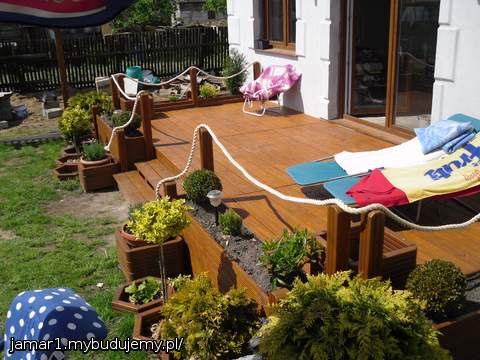 2,5 na 6 m co wychodzi 15m kwadratowych tak ze miejsca jest wystarczajaco na relaks