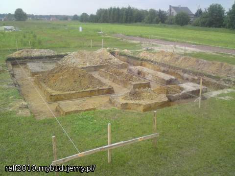 wykopane, pora zabrać sie za fundamenty