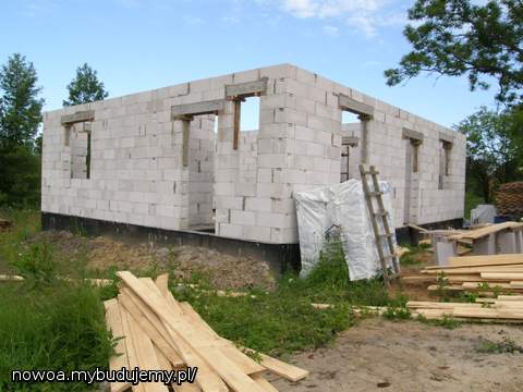 nadproża są na swoim miejscu można ruszać ze stropem