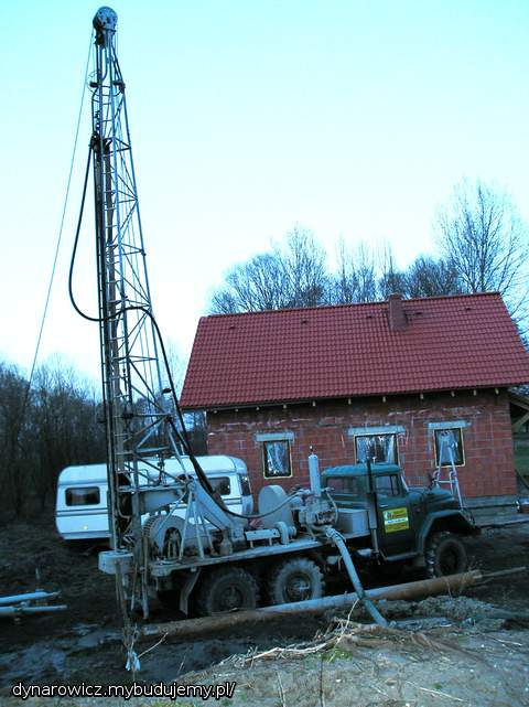 Tak u nas wiercili studnię :)