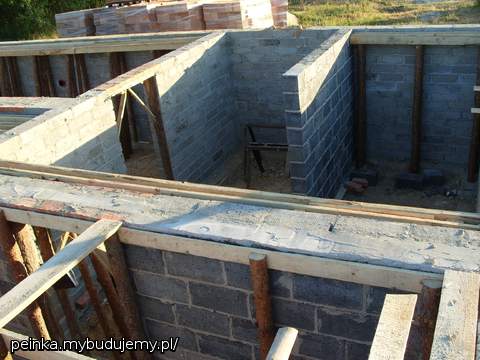 tuż przed szalowaniem