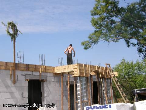 strop zalany teraz zostało polewanie wodą