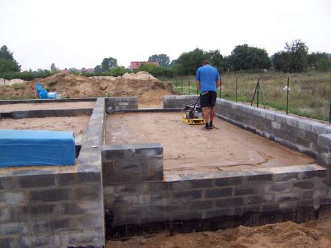 Biskupice zagęszczanie zasypki ścian fundamentowych