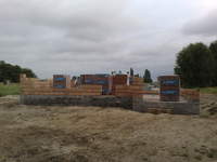 Mury pną się do góry!