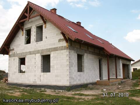 10/ widok na dach od przodu domu