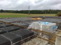 Ściany gotowe, strop tylko zalać.