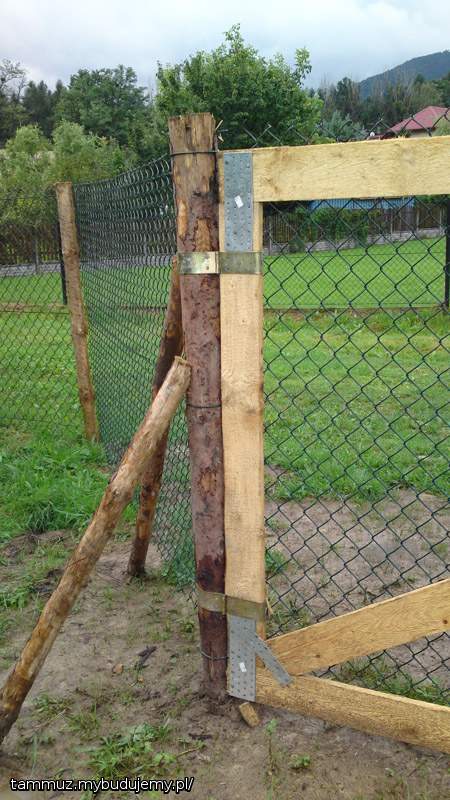 mocowanie jednego skrzydła