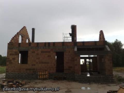 Czekamy na więźbę.