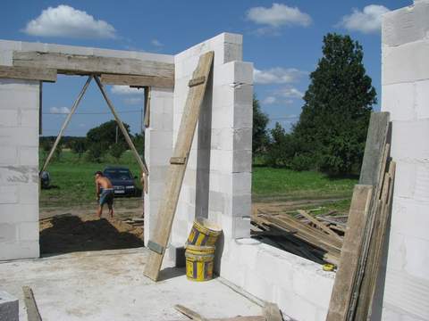 wyjście na taras z salonu oraz wielkie, piękne okno ;)