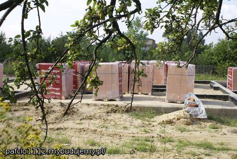Jak się później okaże to tego wszystkiego starczy na jedną ścianę