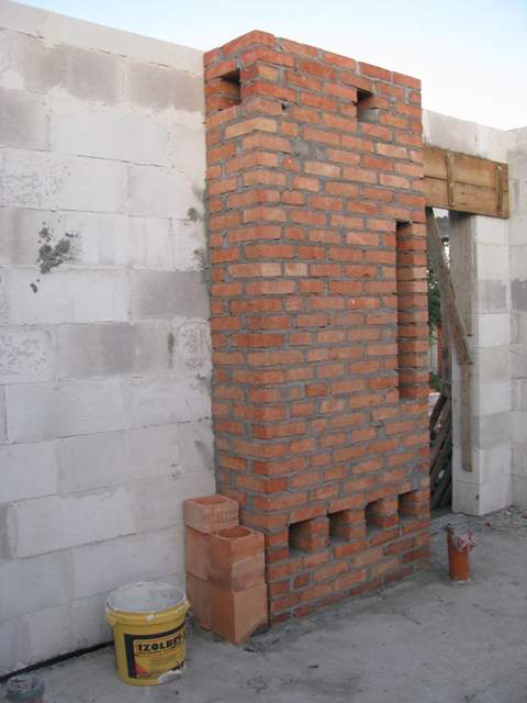 Komin w pomieszczeniu gospodarczym - skończony ;) na tym etapie oczywiście