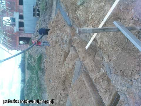 08.08.2010 Ławy w ziemi