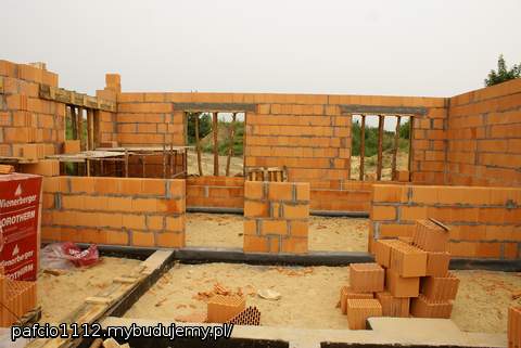 sypialnia na lewo pokój syna na prawo