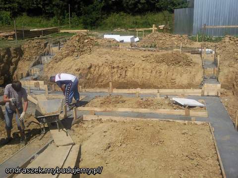 częściowe podpiwniczenie, ławy stopniowane