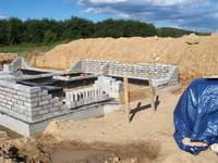 pierwsze mury( ławy fundamentowe)